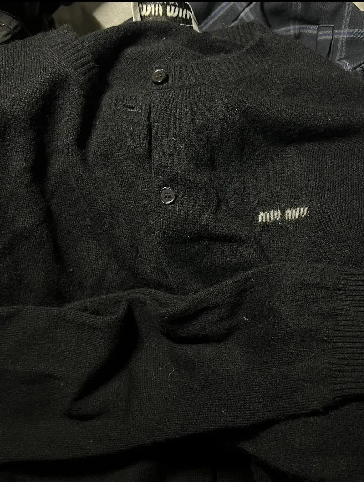 图10：“黑魔仙”刘美含公开致歉：承认假货问题，承诺全面整改