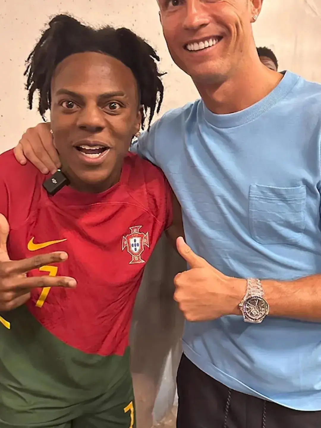 图19：“甲亢哥”频繁换女友，直播内容都是三俗，凭啥他能出圈？