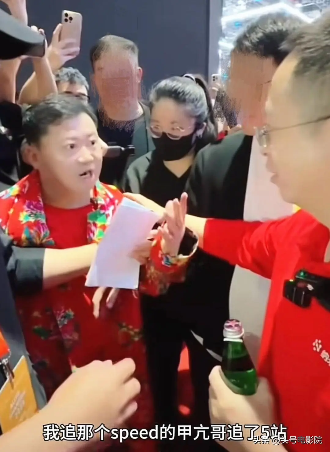 图10：周鸿祎见卤鹅哥，表面很亲民！和刘强东送外卖一对比，差距太大了