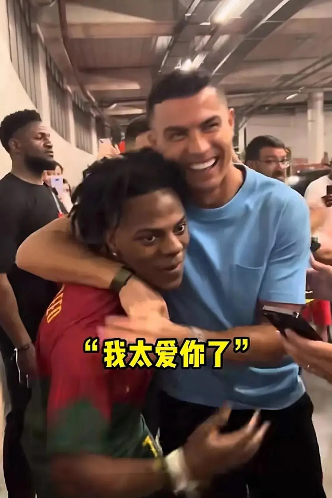 图18：“甲亢哥”频繁换女友，直播内容都是三俗，凭啥他能出圈？