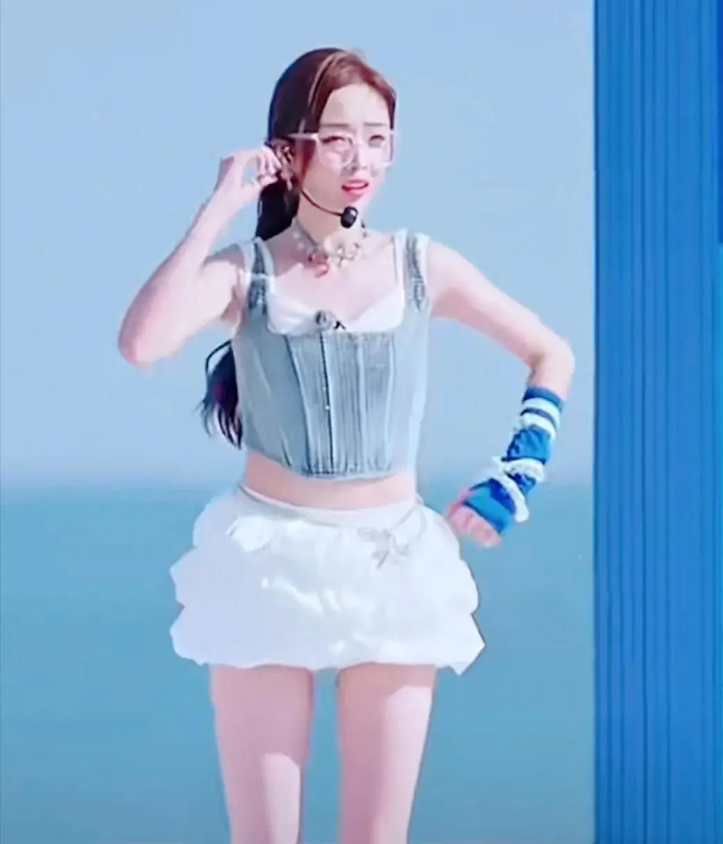 图2：房琪“才女”滤镜崩塌——剧本还是真实？