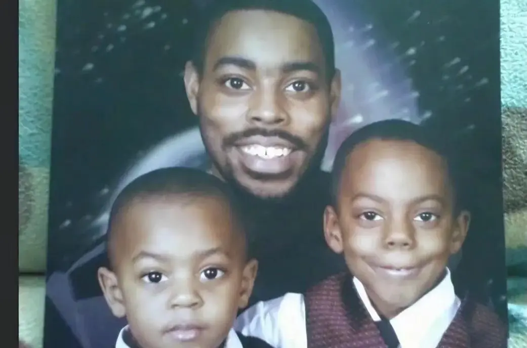 图4：“甲亢哥”频繁换女友，直播内容都是三俗，凭啥他能出圈？