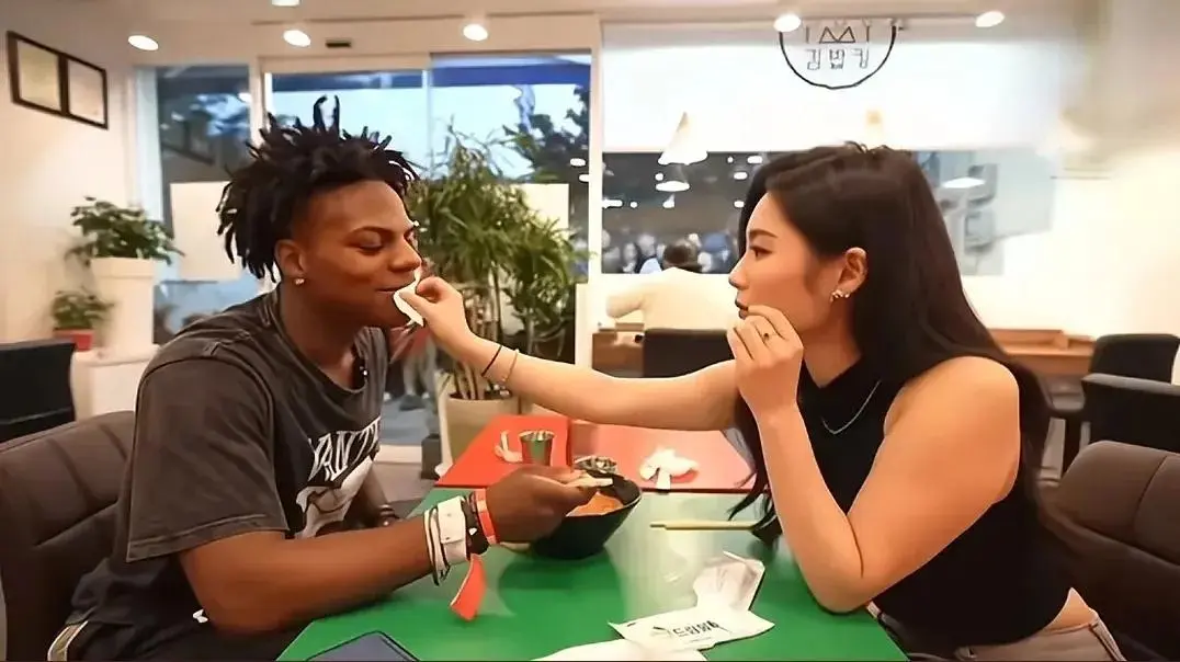 图23：“甲亢哥”频繁换女友，直播内容都是三俗，凭啥他能出圈？