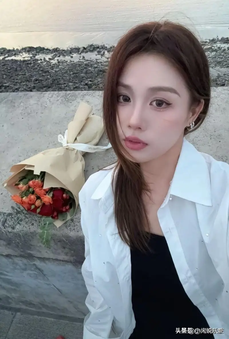 图1：“依依姐姐”发文指控石凯与其订婚后分手，期间多次出轨