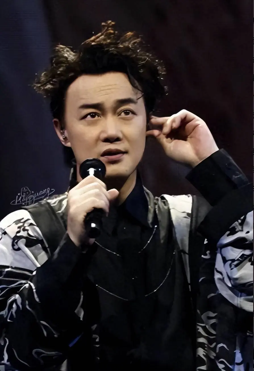 图3：“陈奕迅去世”越来越扑朔迷离，跟周海媚当时一样，千万别是真啊