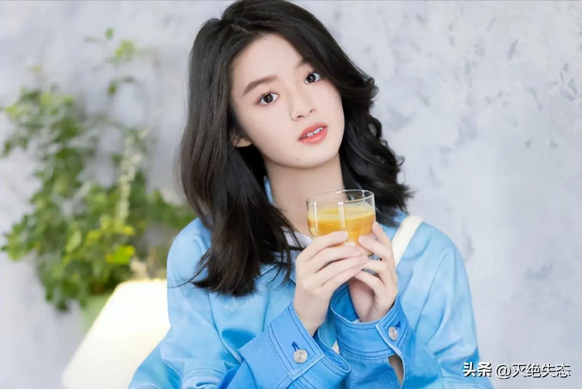 图5：拔出萝卜带出泥！黄杨钿甜天价耳环遭“开户”，竟意外牵连赵丽颖