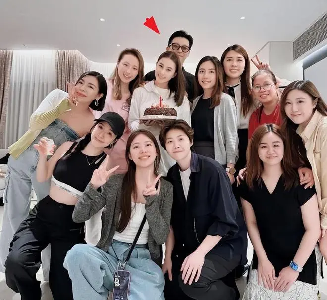 图7：窦骁卡点为何超莲庆生，却超一分钟没卡上网友：是hbd太难写了嘛