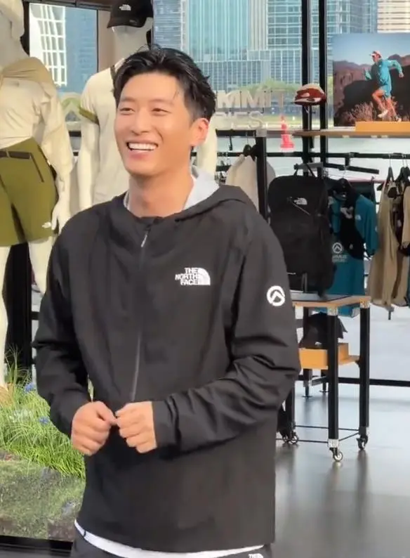 图10：窦骁卡点为何超莲庆生，却超一分钟没卡上网友：是hbd太难写了嘛