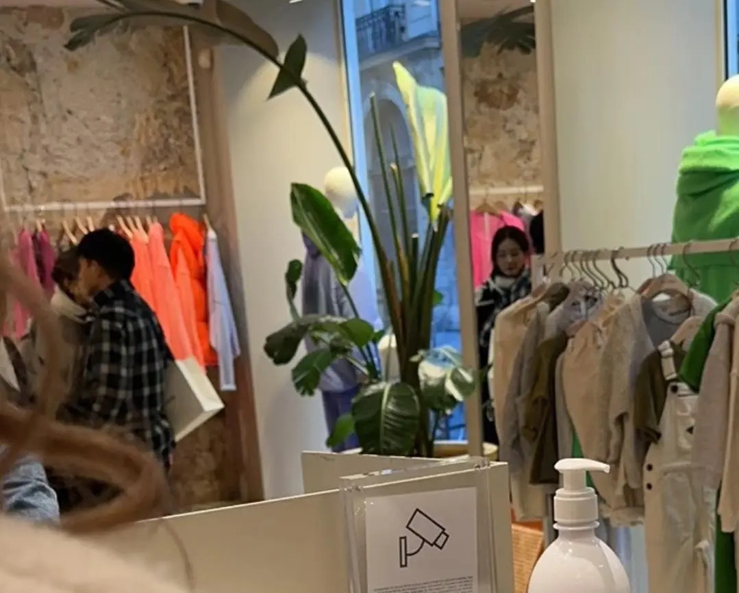 图8：赵丽颖新恋情曝光！新男友和冯绍峰性格太像，二人私交时间线被扒