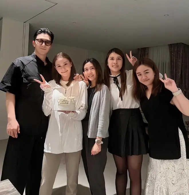 图9：窦骁卡点为何超莲庆生，却超一分钟没卡上网友：是hbd太难写了嘛