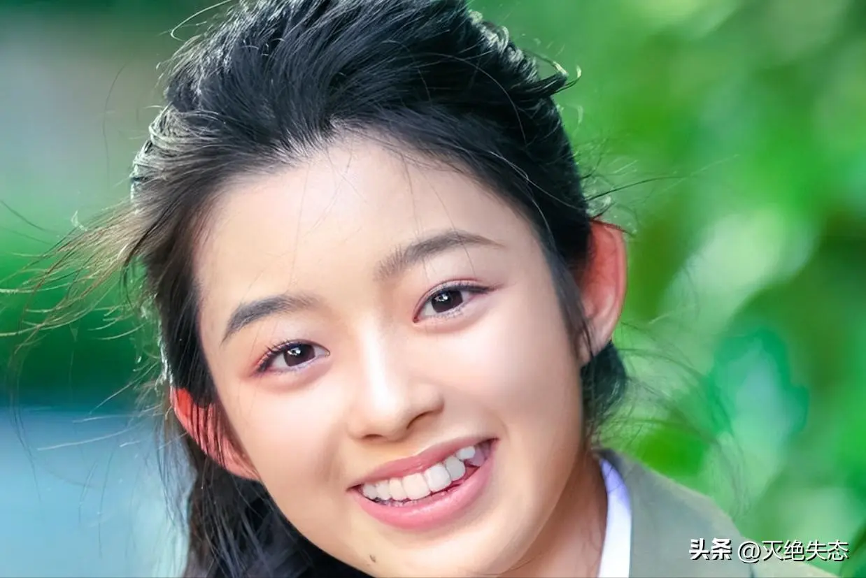 图19：拔出萝卜带出泥！黄杨钿甜天价耳环遭“开户”，竟意外牵连赵丽颖